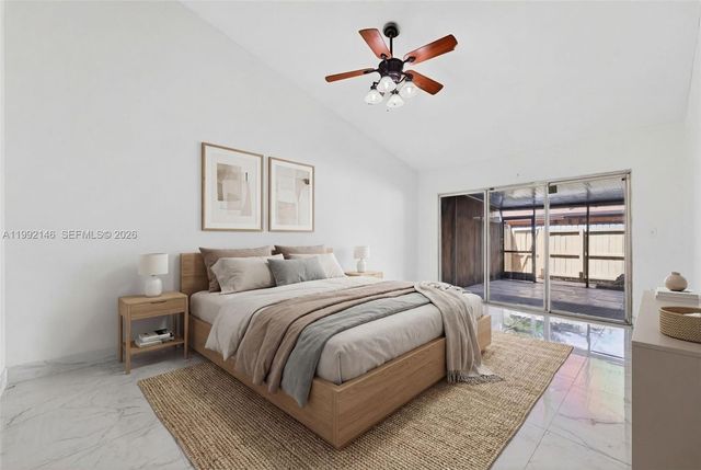 10351 Juniper Ct, Pembroke Pines, FL 33026