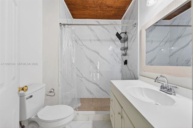 10351 Juniper Ct, Pembroke Pines, FL 33026