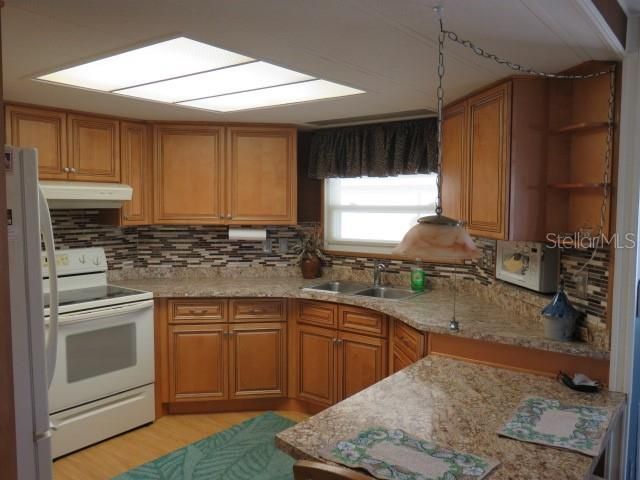 2107 PALMA SOLA BOULEVARD 8, Bradenton, FL 34209