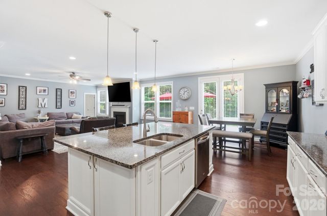 1385 Cilantro Court, Tega Cay, SC 29708
