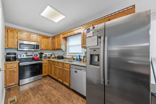 2070 Garner Rd, Mount Pleasant, TN 38474