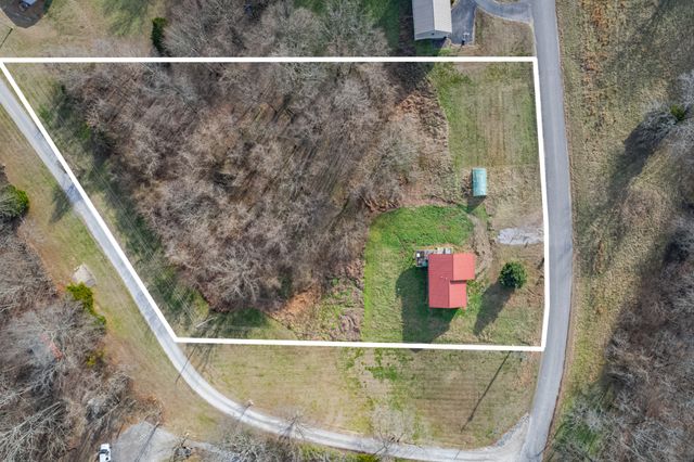 2070 Garner Rd, Mount Pleasant, TN 38474