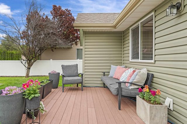 1724 W Sienna Ln, Spokane, WA 99208