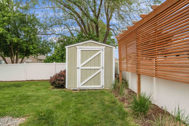 1724 W Sienna Ln, Spokane, WA 99208
