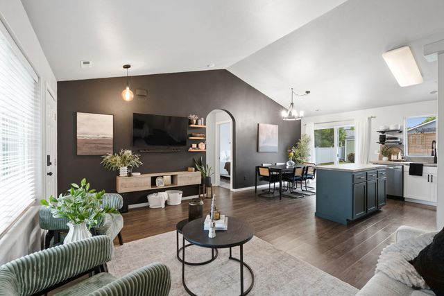 1724 W Sienna Ln, Spokane, WA 99208