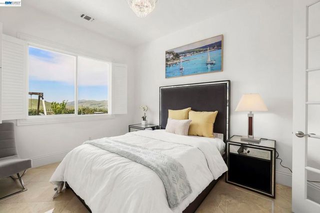 950 Winsford Ct, San Ramon, CA 94583