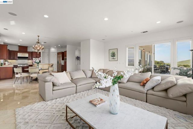 950 Winsford Ct, San Ramon, CA 94583