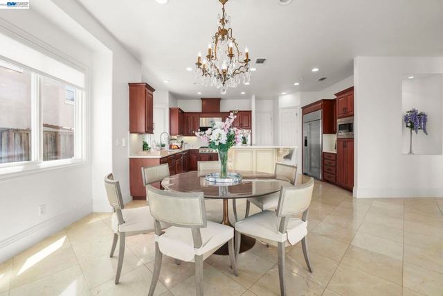 950 Winsford Ct, San Ramon, CA 94583