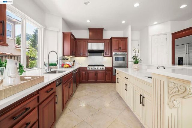 950 Winsford Ct, San Ramon, CA 94583