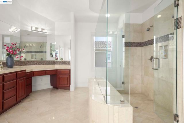 950 Winsford Ct, San Ramon, CA 94583