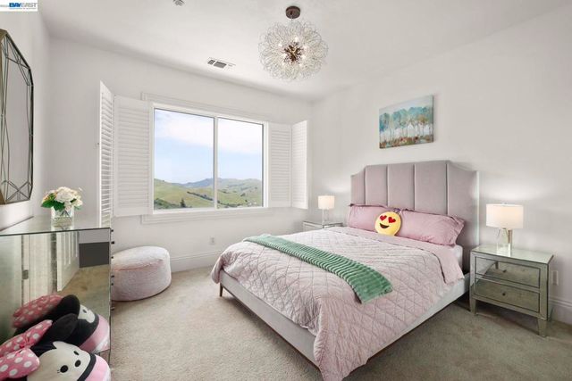 950 Winsford Ct, San Ramon, CA 94583