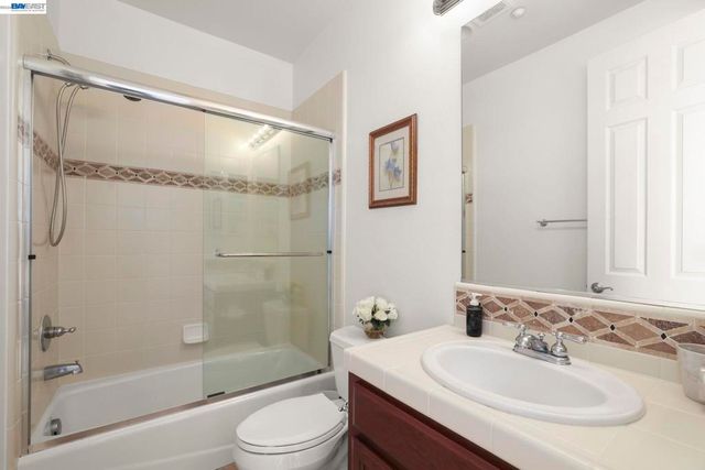950 Winsford Ct, San Ramon, CA 94583
