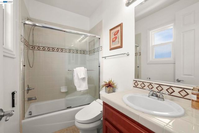 950 Winsford Ct, San Ramon, CA 94583