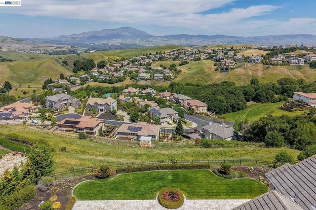 950 Winsford Ct, San Ramon, CA 94583