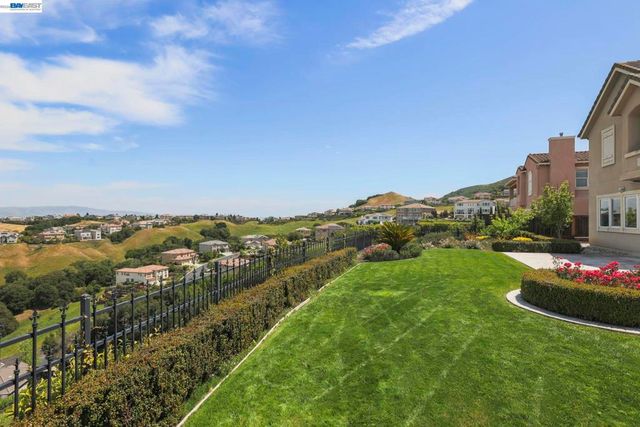 950 Winsford Ct, San Ramon, CA 94583