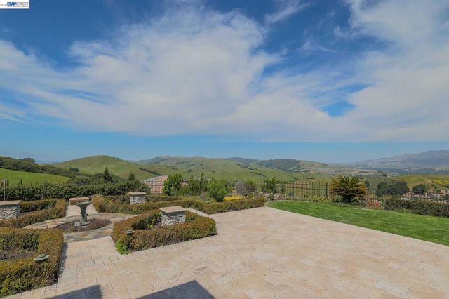 950 Winsford Ct, San Ramon, CA 94583