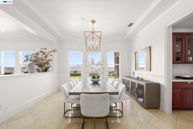950 Winsford Ct, San Ramon, CA 94583