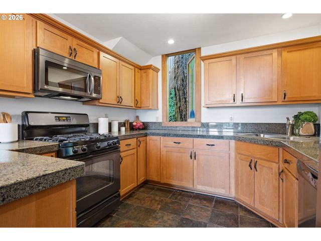3360 Sw FAIRMOUNT Blvd, Portland, OR 97239