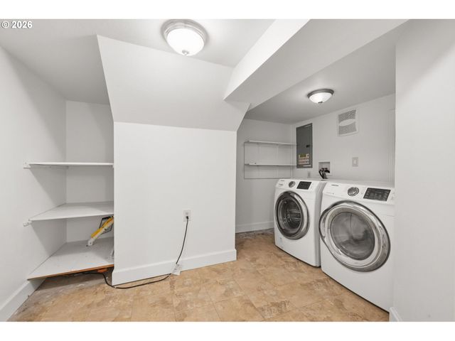 3360 Sw FAIRMOUNT Blvd, Portland, OR 97239