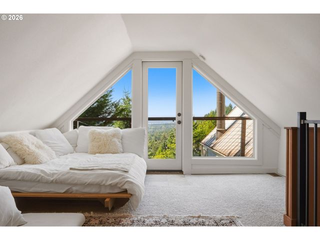 3360 Sw FAIRMOUNT Blvd, Portland, OR 97239