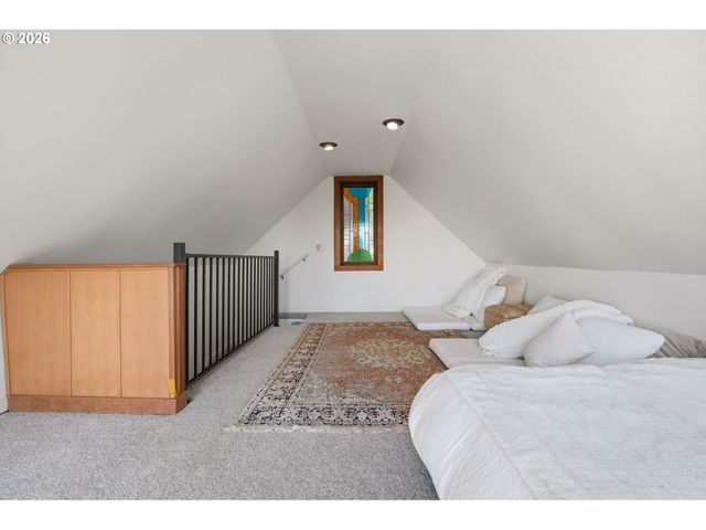 3360 Sw FAIRMOUNT Blvd, Portland, OR 97239