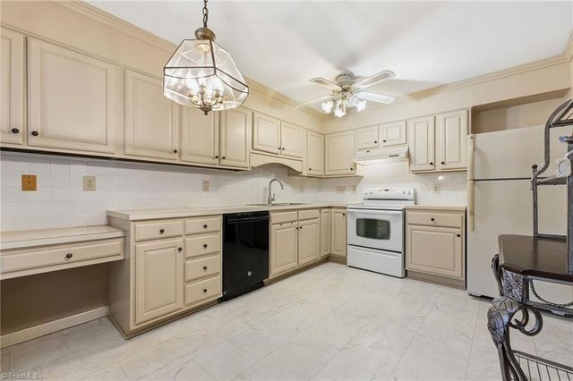 1109 Yellowbell Place, Greensboro, NC 27410