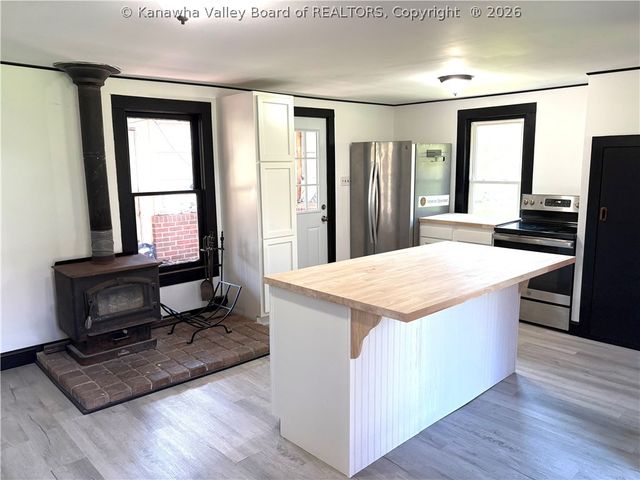 4065 Mill Creek Road, Mount Alto, WV 25264