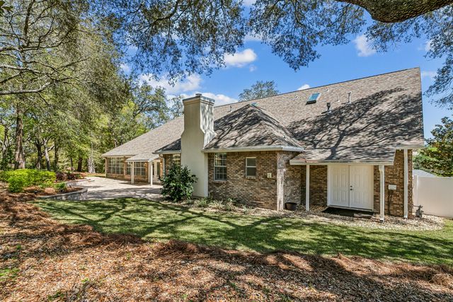 1029 Lake Way Drive, Niceville, FL 32578