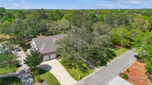 1029 Lake Way Drive, Niceville, FL 32578