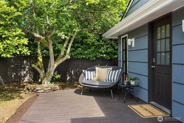 303 NW 117th Street, Seattle, WA 98177