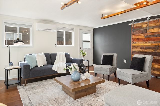 303 NW 117th Street, Seattle, WA 98177