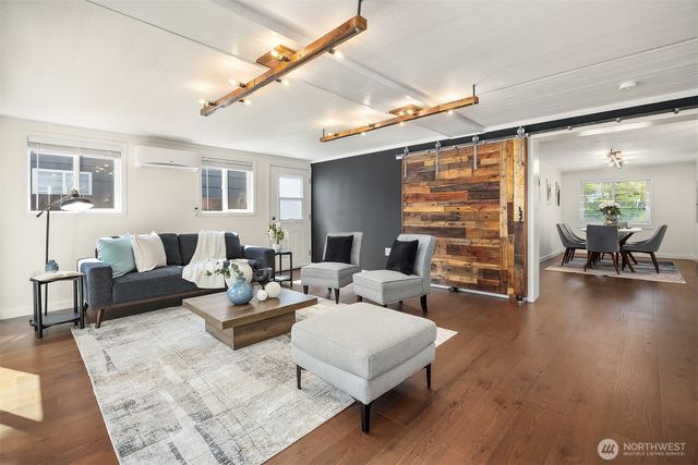 303 NW 117th Street, Seattle, WA 98177
