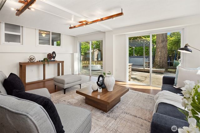 303 NW 117th Street, Seattle, WA 98177
