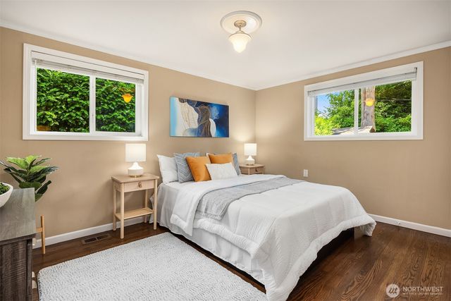 303 NW 117th Street, Seattle, WA 98177