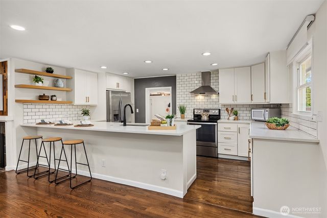 303 NW 117th Street, Seattle, WA 98177