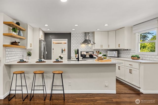 303 NW 117th Street, Seattle, WA 98177