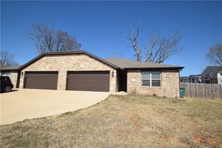 1570 & 1572 Sandpiper Street, Centerton, AR 72719