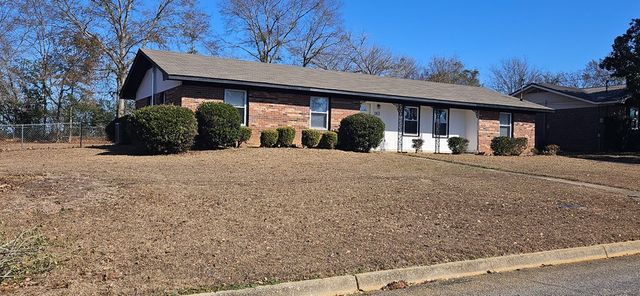 1801 Westover Drive, Dothan, AL 36303