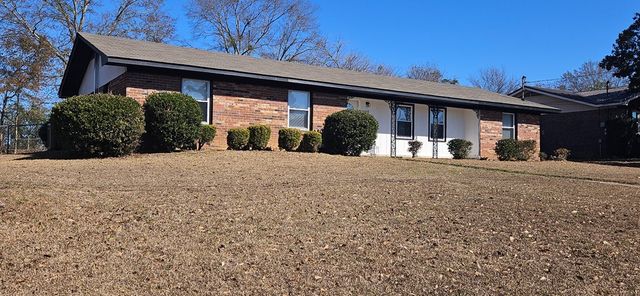 1801 Westover Drive, Dothan, AL 36303