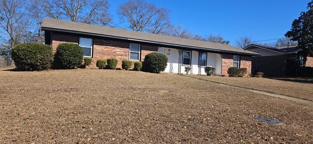 1801 Westover Drive, Dothan, AL 36303