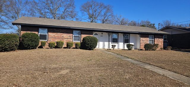 1801 Westover Drive, Dothan, AL 36303