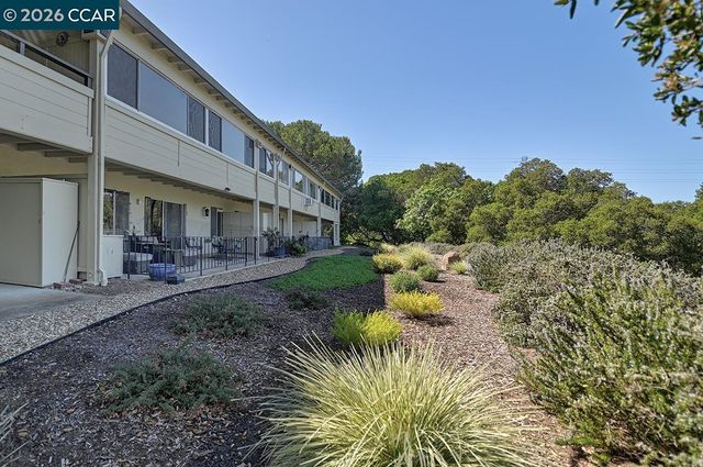 3136 Ptarmigan Dr 5, Walnut Creek, CA 94595