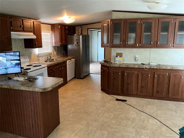 37261 Willow View, Tecumseh, OK 74873