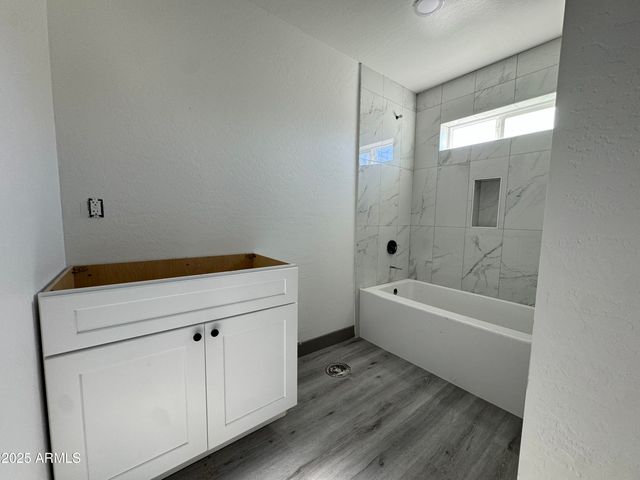 6630 S 11th Street 1, Phoenix, AZ 85042