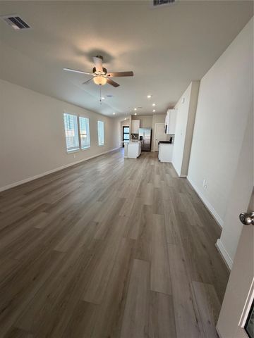 18721 Timber Glen Dr, Montgomery, TX 77316