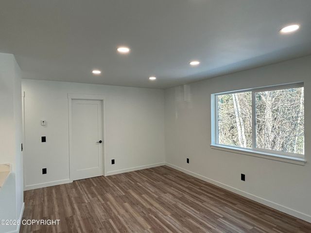 36880 Scotsman Court, Sterling, AK 99672