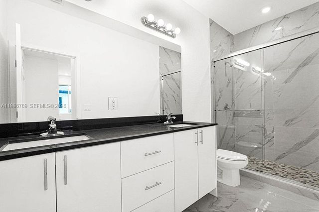 22431 SW 125 ave 19A, Miami, FL 33170