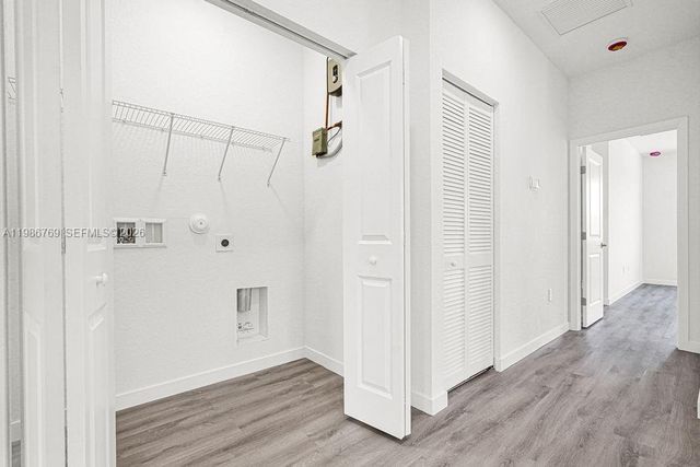 22431 SW 125 ave 19A, Miami, FL 33170