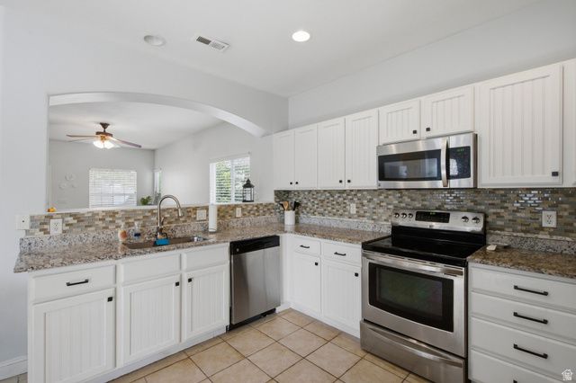 7727 S YELLOWWOOD LN, West Jordan, UT 84081