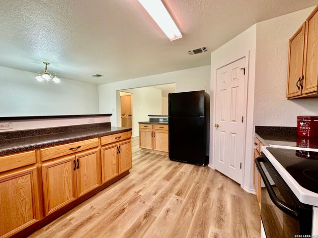 3304 Whisper Blf, Schertz, TX 78108